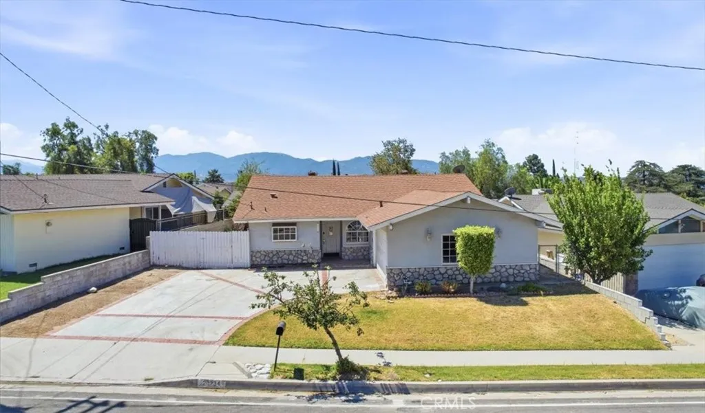28234 Enderly Street, Canyon Country, CA 91351 - Photo 2 of 21, Canyon Country, CA