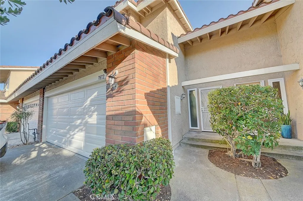 7872 Seabreeze Drive Unit 62, Huntington Beach, CA 92648 - Main photo, Huntington Beach, CA