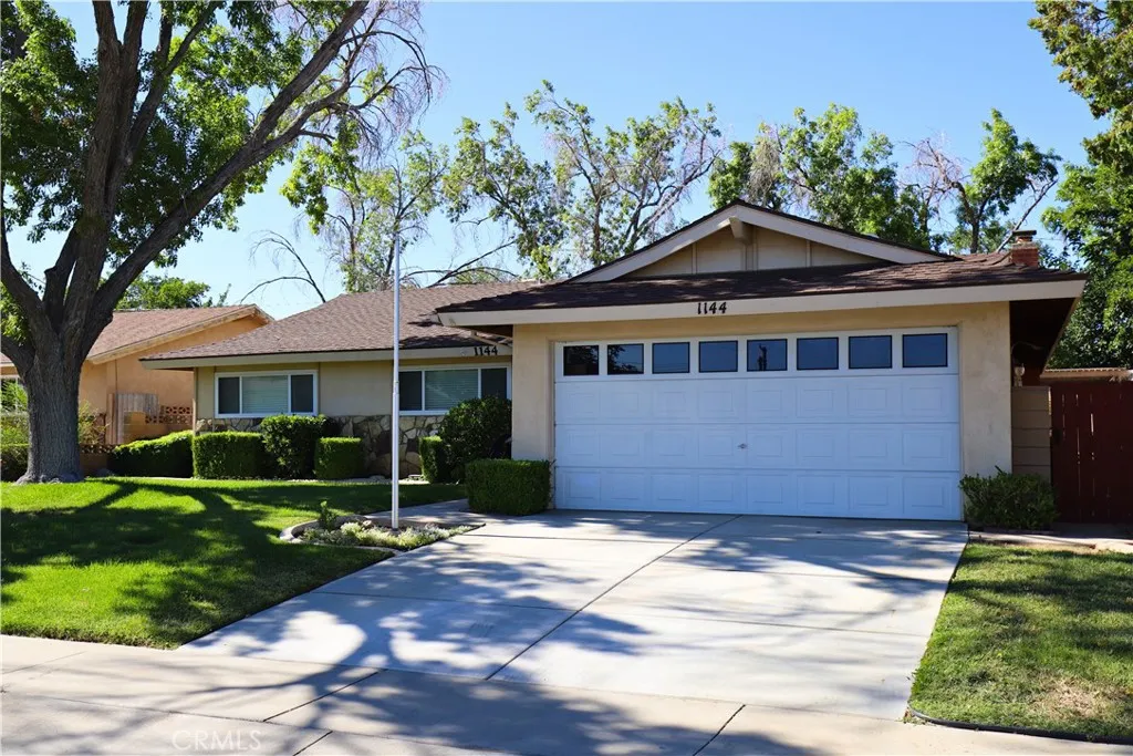 1144 W Avenue J11, Lancaster, CA 93534 - Photo 3 of 34, Lancaster, CA