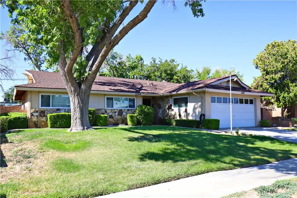 1144 W Avenue J11, Lancaster, CA 93534 - Photo 2 of 34, Lancaster, CA