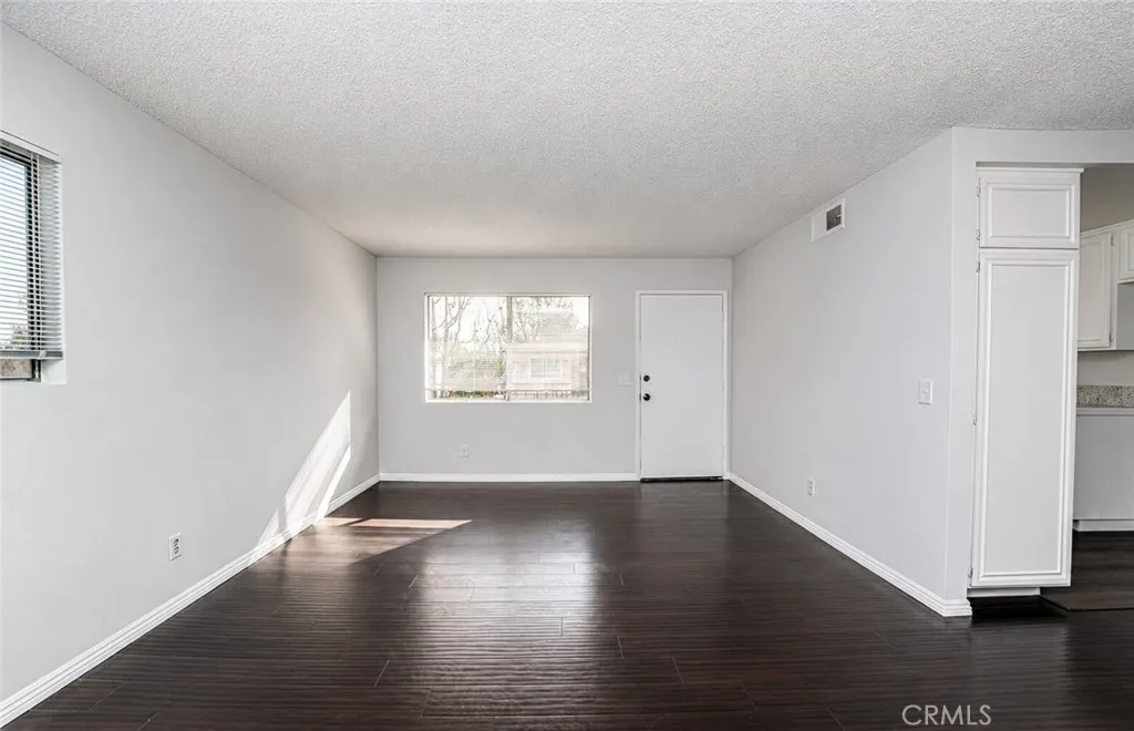 1126 W Calle De La Luna # 4, Azusa, CA 91702 - Photo 4 of 17, Azusa, CA