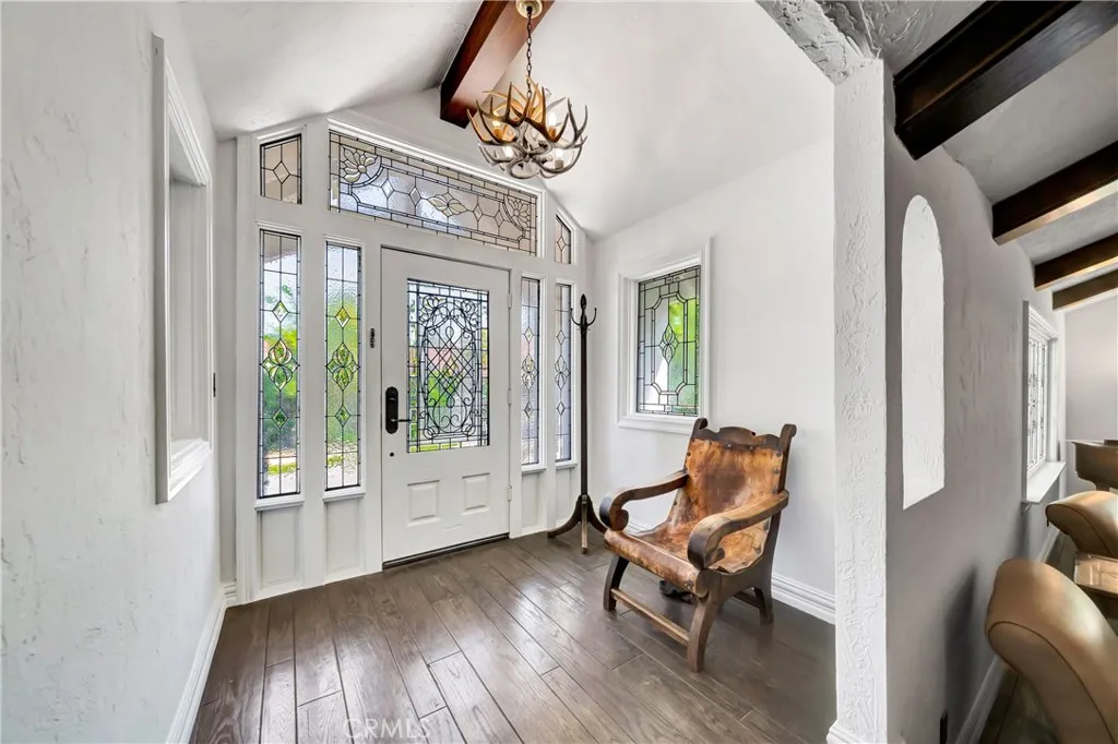 5441 Calvin Avenue, Tarzana, CA 91356 - Photo 4 of 38, Tarzana, CA