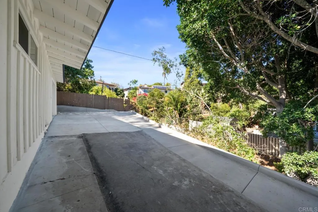 https://cdn.realtyfeed.com/cdn/127/306761431/26175ed41d8592bb396a12c923238937.webp