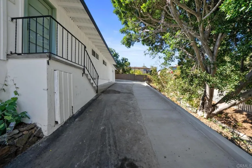 https://cdn.realtyfeed.com/cdn/127/306761431/6bab263d3b53991490eae44657716cd8.webp