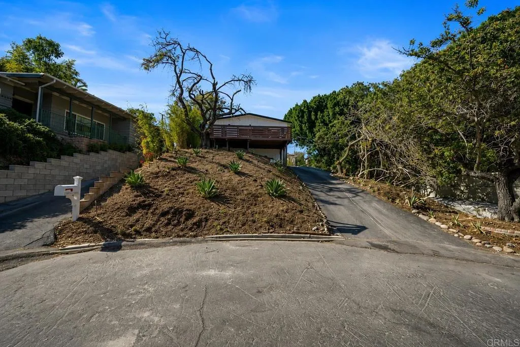 https://cdn.realtyfeed.com/cdn/127/306761431/7976929d6e4bce19236853243fbd49b1.webp