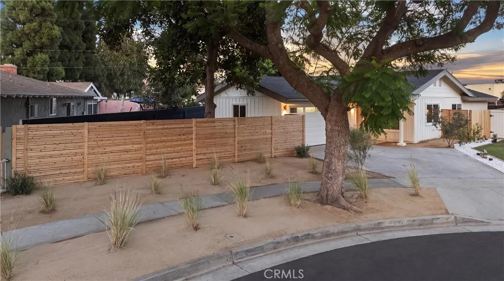 2101 N Hathaway, Santa Ana, CA 92705 - Photo 5 of 39, Santa Ana, CA