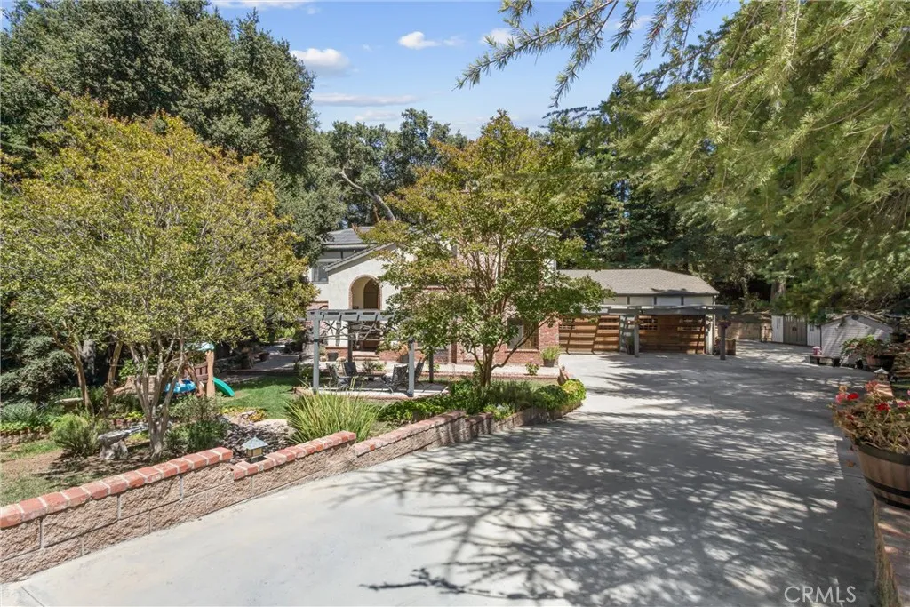 13515 Oak Mountain, Yucaipa, CA 92399 - Photo 3 of 63, Yucaipa, CA
