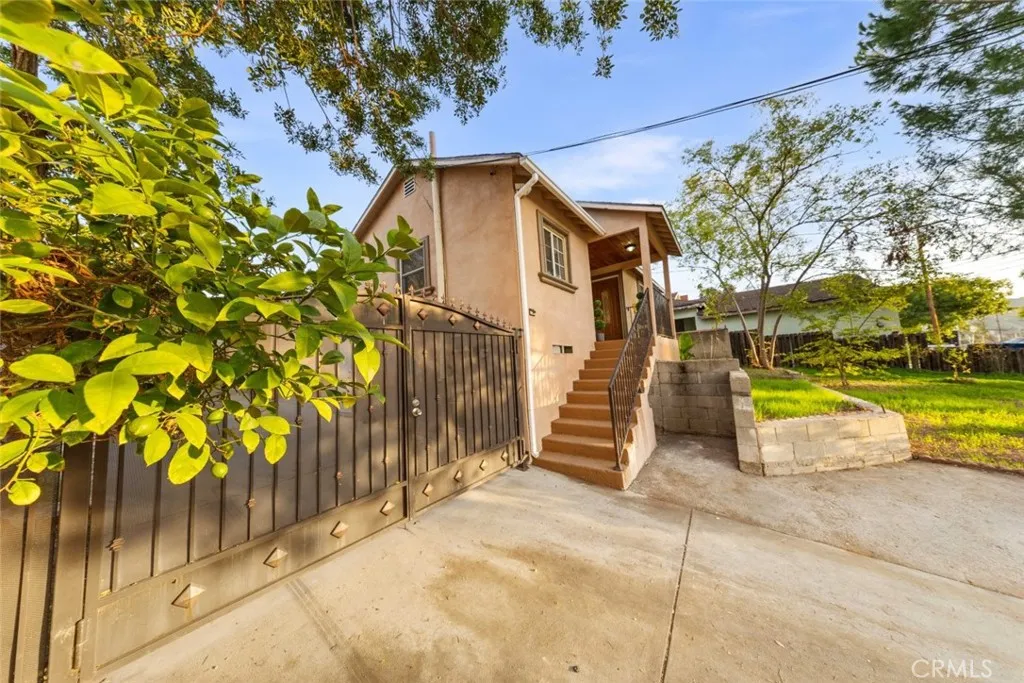 10554 Plainview, Tujunga, CA 91042 - Photo 5 of 56, Tujunga, CA