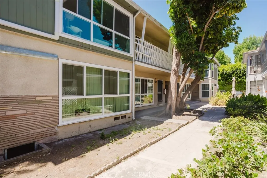 4503 Fulton Avenue Unit B, Sherman Oaks, CA 91423 - Photo 4 of 28, Sherman Oaks, CA