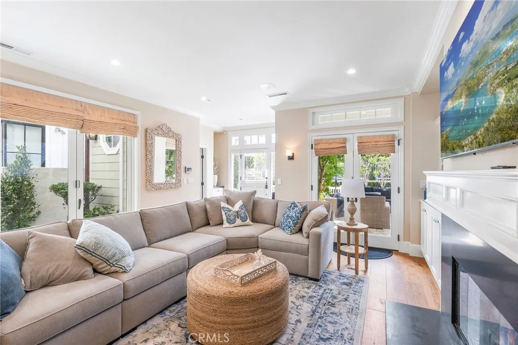 220 Coral, Newport Beach, CA 92662 - Photo 3 of 33, Newport Beach, CA