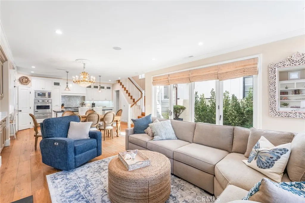 220 Coral, Newport Beach, CA 92662 - Photo 4 of 33, Newport Beach, CA