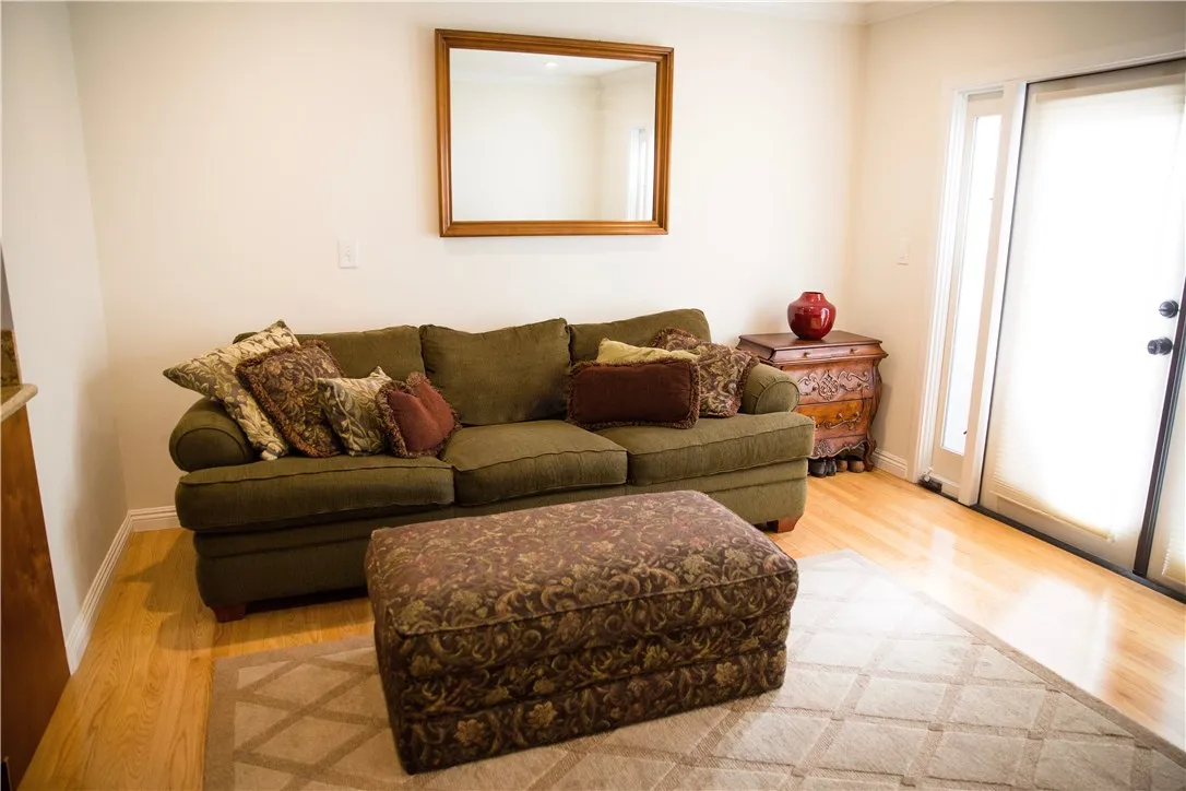 744 Center Place Unit B, Manhattan Beach, CA 90266 - Photo 4 of 16, Manhattan Beach, CA