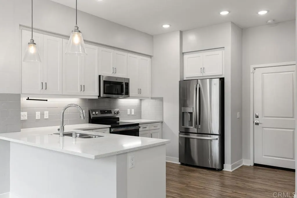 https://cdn.realtyfeed.com/cdn/127/306761472/8f333b442d7988cbb14b25effa7fde1c.webp