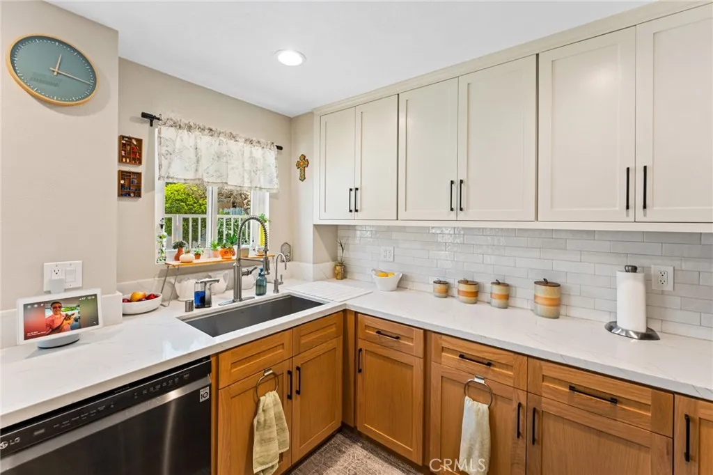 10332 Washington, South Gate, CA 90280 - Photo 2 of 38, South Gate, CA