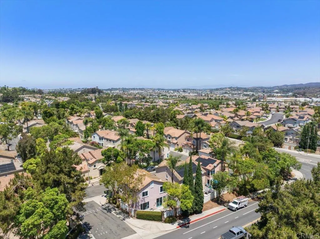 https://cdn.realtyfeed.com/cdn/127/306761489/2e050e65b5ad0c7f91ae73c12e85fb3f.webp