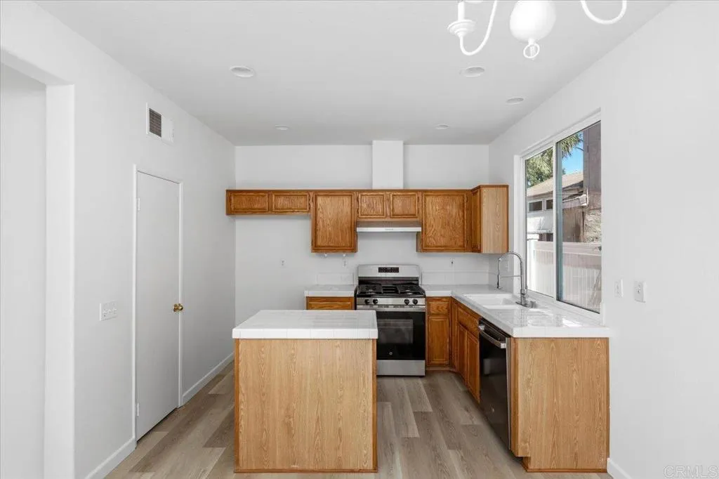 https://cdn.realtyfeed.com/cdn/127/306761489/a1840409e3beb262a76d259da87bc880.webp