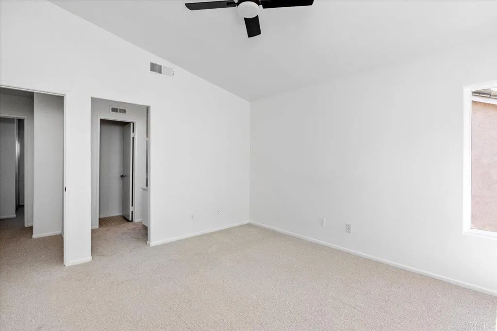 https://cdn.realtyfeed.com/cdn/127/306761489/dfb3493f6686f247d8d145b9c28f56d6.webp