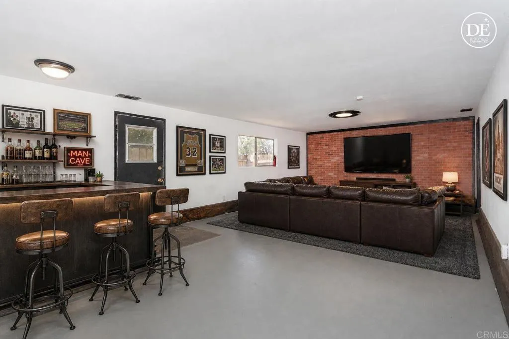 https://cdn.realtyfeed.com/cdn/127/306761494/80ca9a66246469d6fee107f911b214cd.webp