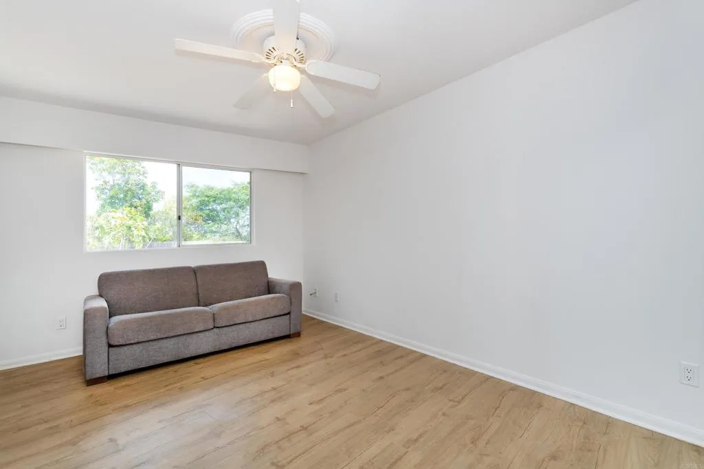 https://cdn.realtyfeed.com/cdn/127/306761494/9347faad1e63faf953079542ec6d76f6.webp