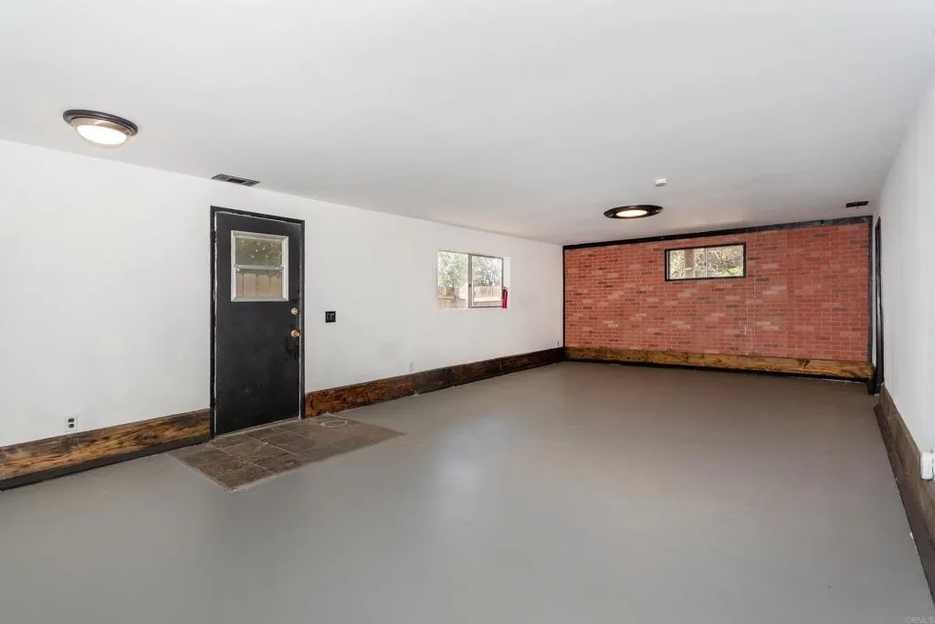 https://cdn.realtyfeed.com/cdn/127/306761494/a6ba1fa10f6bf83d95d0cb7b15ac3f67.webp