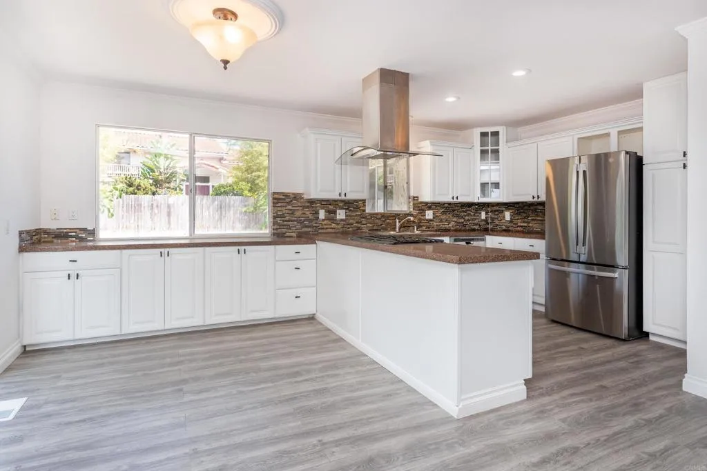 https://cdn.realtyfeed.com/cdn/127/306761494/fdc87a05333926cef6e80ba3101310bc.webp