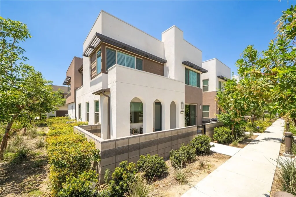 3590 E Peckham Paseo Unit 6, Ontario, CA 91761 - Main photo, Ontario, CA