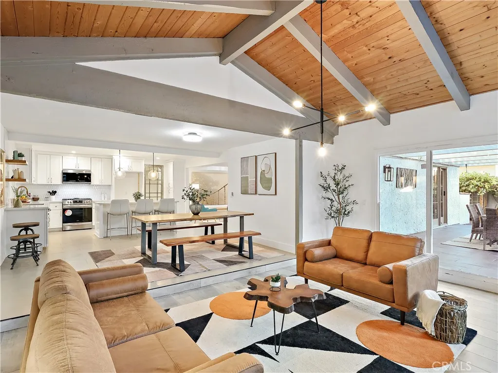 2057 Woodglen Street, Simi Valley, CA 93065 - Main photo, Simi Valley, CA