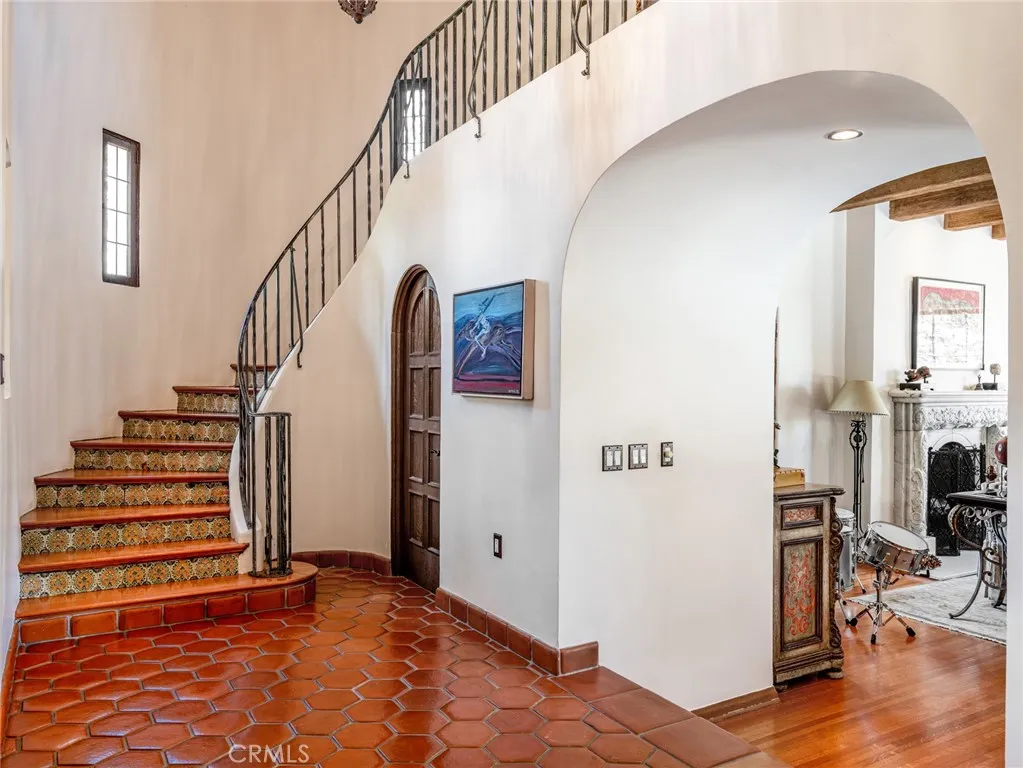 2349 N Catalina, Los Angeles, CA 90027 - Photo 3 of 17, Los Angeles, CA