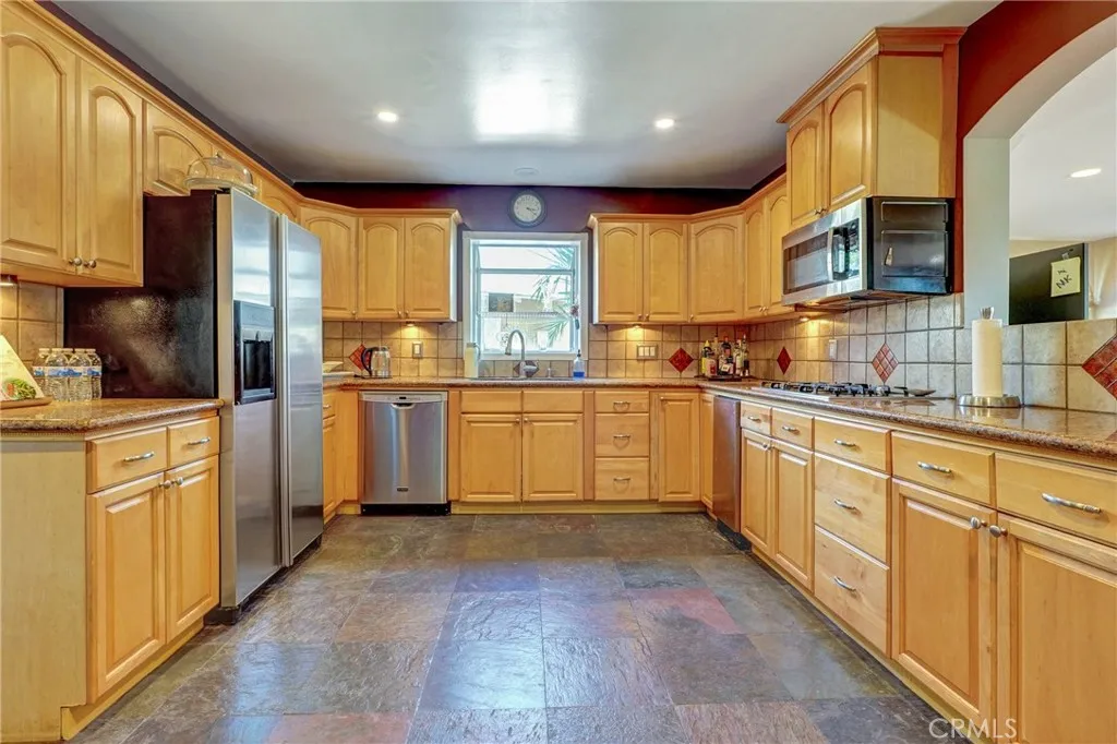 2800 Jolley Drive, Burbank, CA 91504 - Photo 5 of 24, Burbank, CA