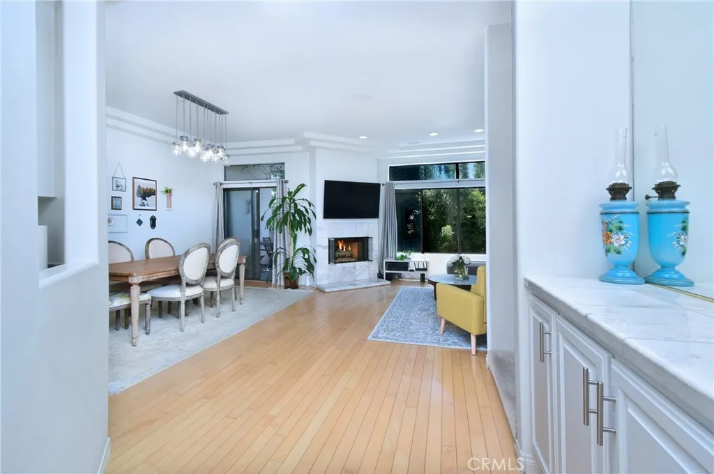 11847 Laurelwood Unit 304, Studio City, CA 91604 - Photo 4 of 36, Studio City, CA