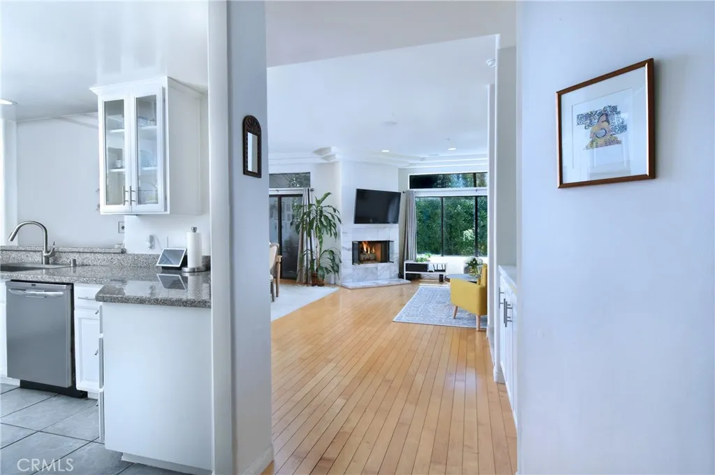 11847 Laurelwood Unit 304, Studio City, CA 91604 - Photo 3 of 36, Studio City, CA