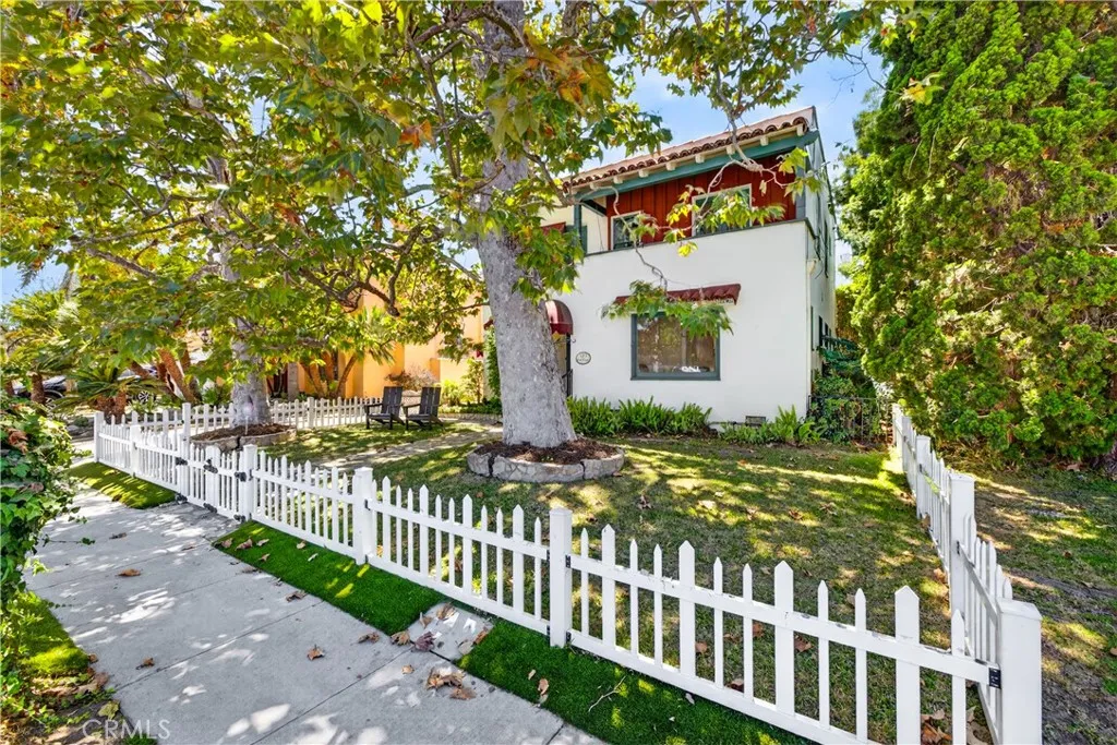 323 Park Avenue, Long Beach, CA 90814 - Photo 2 of 39, Long Beach, CA