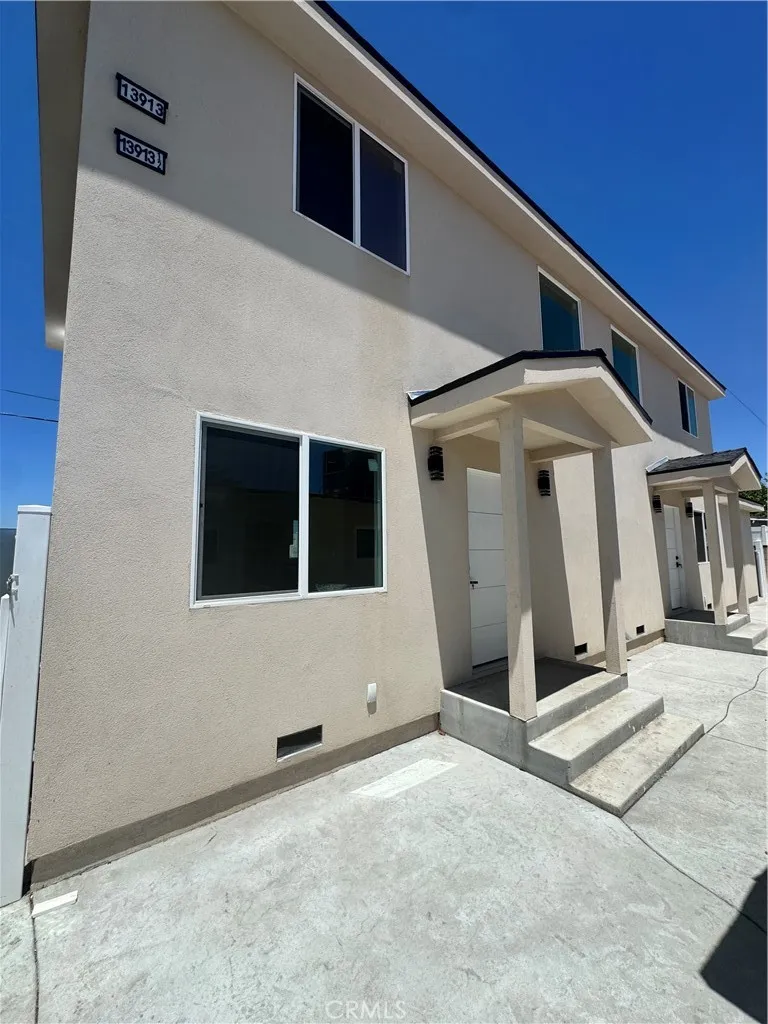 Pacoima, CA 91331