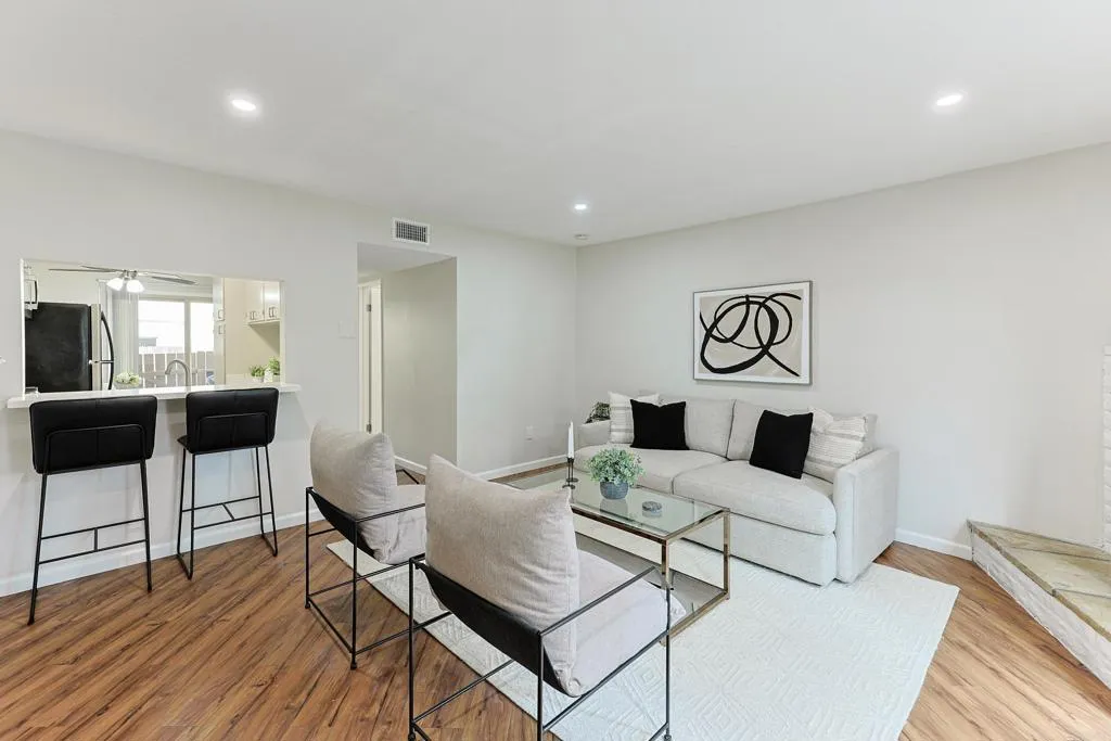 464 Woodlawn Unit B, Chula Vista, CA 91910 - Photo 2 of 28, Chula Vista, CA