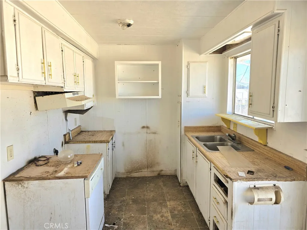 6051 Morongo Road, 29 Palms, CA 92277 - Photo 3 of 10, 29 Palms, CA