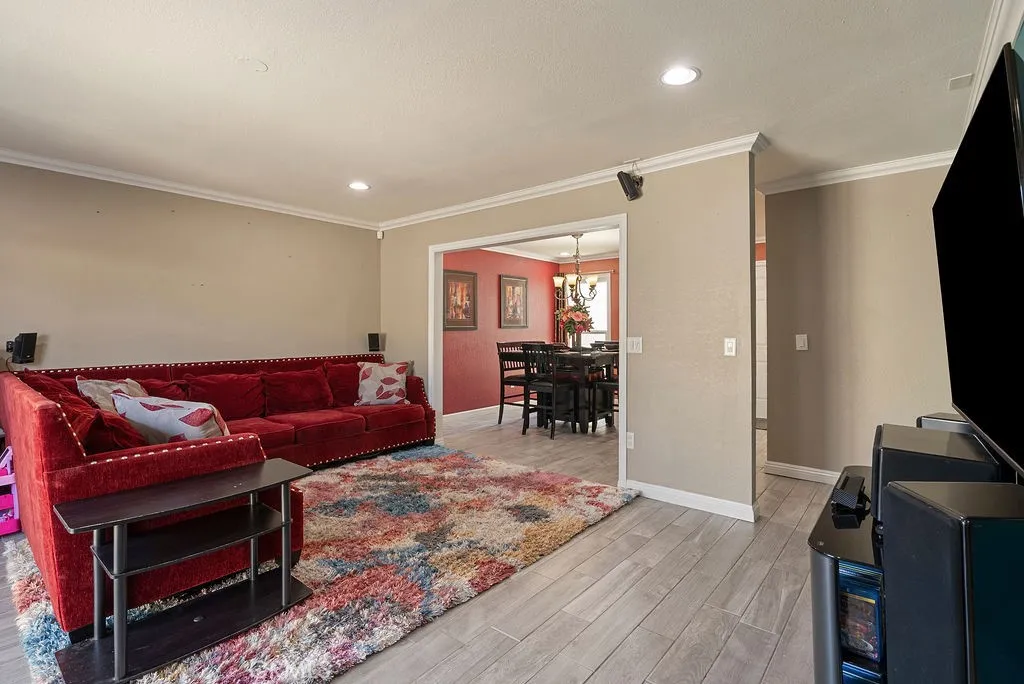 555 D, Upland, CA 91786 - Photo 2 of 29, Upland, CA