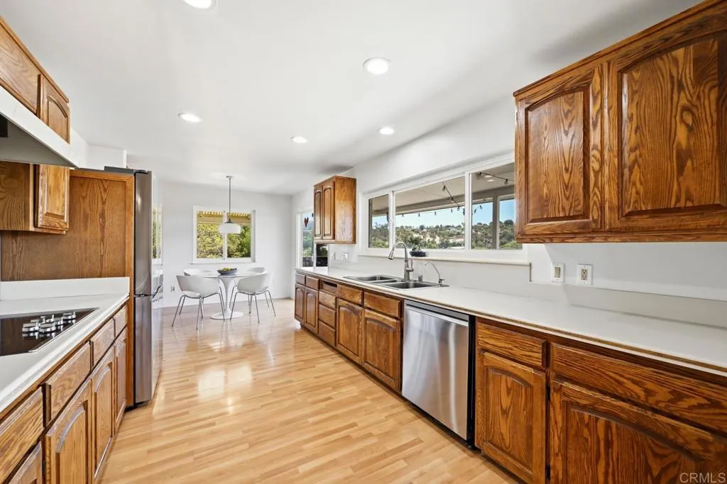 https://cdn.realtyfeed.com/cdn/127/306761848/2e00ab0c0cd40a3a1b0e24e5ec46ac81.webp