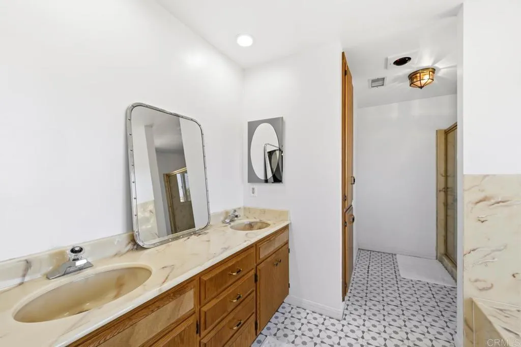 https://cdn.realtyfeed.com/cdn/127/306761848/4ddae0c6e036be90d3c994dc19eaeb1f.webp