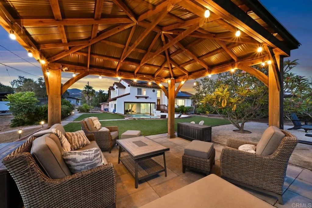https://cdn.realtyfeed.com/cdn/127/306761848/f31c27c76ec16a24b2c059b2c7c911b3.webp