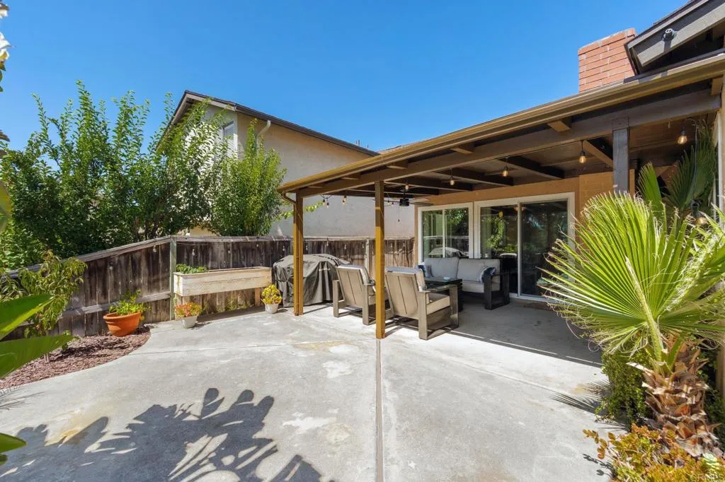https://cdn.realtyfeed.com/cdn/127/306761864/aa68afb6348502823894911e6b34d187.webp
