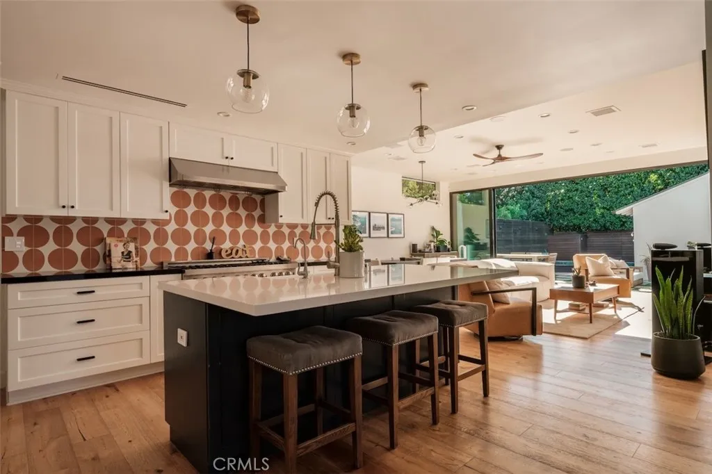 4257 Shadyglade Avenue, Studio City, CA 91604 - Photo 3 of 34, Studio City, CA
