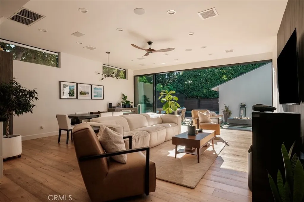 4257 Shadyglade Avenue, Studio City, CA 91604 - Photo 4 of 34, Studio City, CA