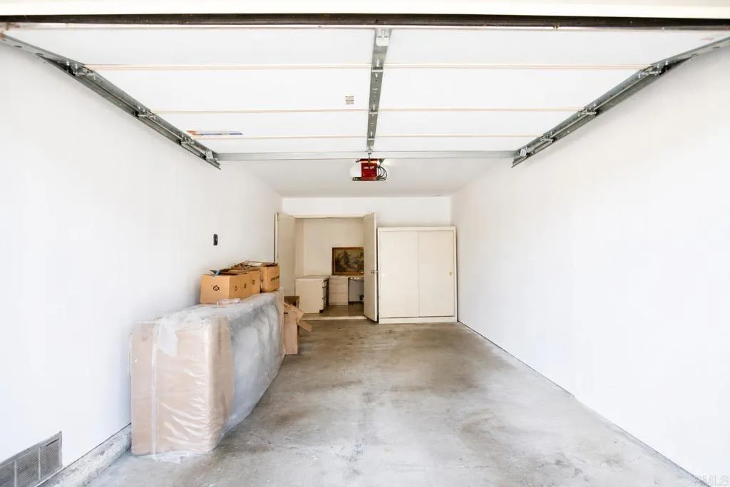 https://cdn.realtyfeed.com/cdn/127/306761904/ca825e86488bc3703aa599501d804adc.webp