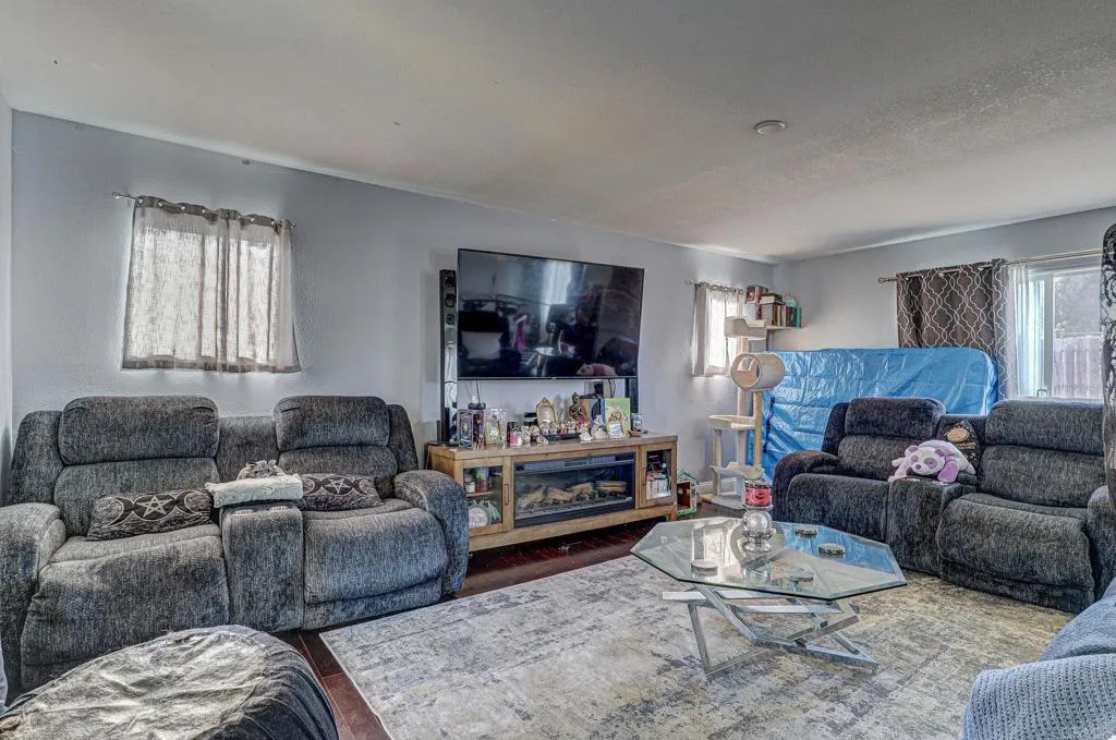 1620 Sycamore Dr, Chula Vista, CA 91911 - Photo 4 of 17, Chula Vista, CA