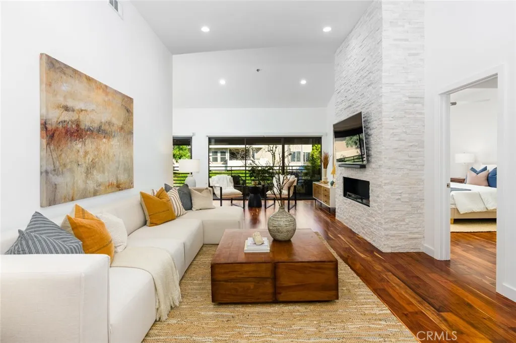 280 Cagney Lane Unit 301, Newport Beach, CA 92663 - Photo 3 of 50, Newport Beach, CA