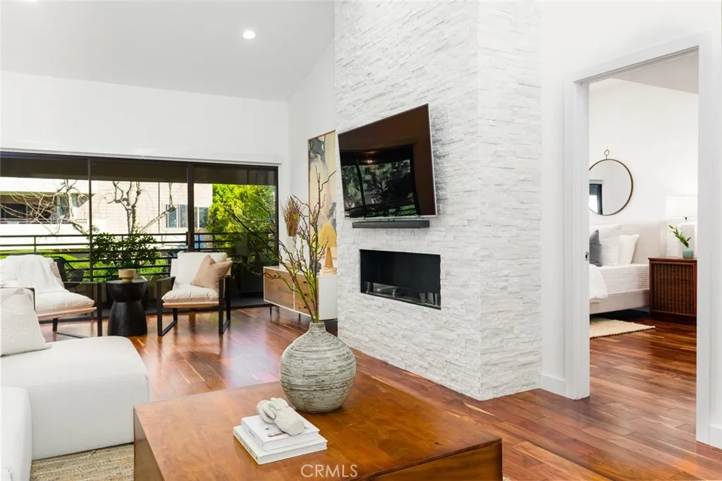 280 Cagney Lane Unit 301, Newport Beach, CA 92663 - Photo 5 of 50, Newport Beach, CA