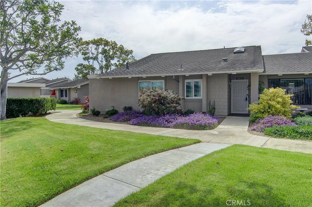 8566 Trinity Circle Unit 816d, Huntington Beach, CA 92646 - Main photo, Huntington Beach, CA