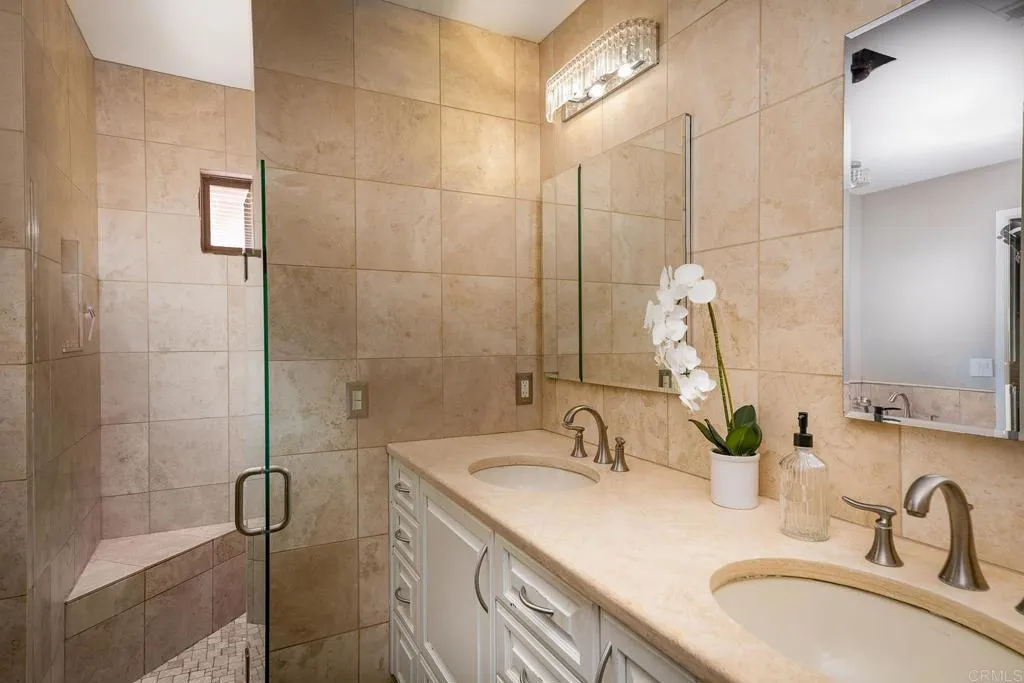 https://cdn.realtyfeed.com/cdn/127/306761962/7d79254c6fb5fd6edd3bf11c72f97f7b.webp
