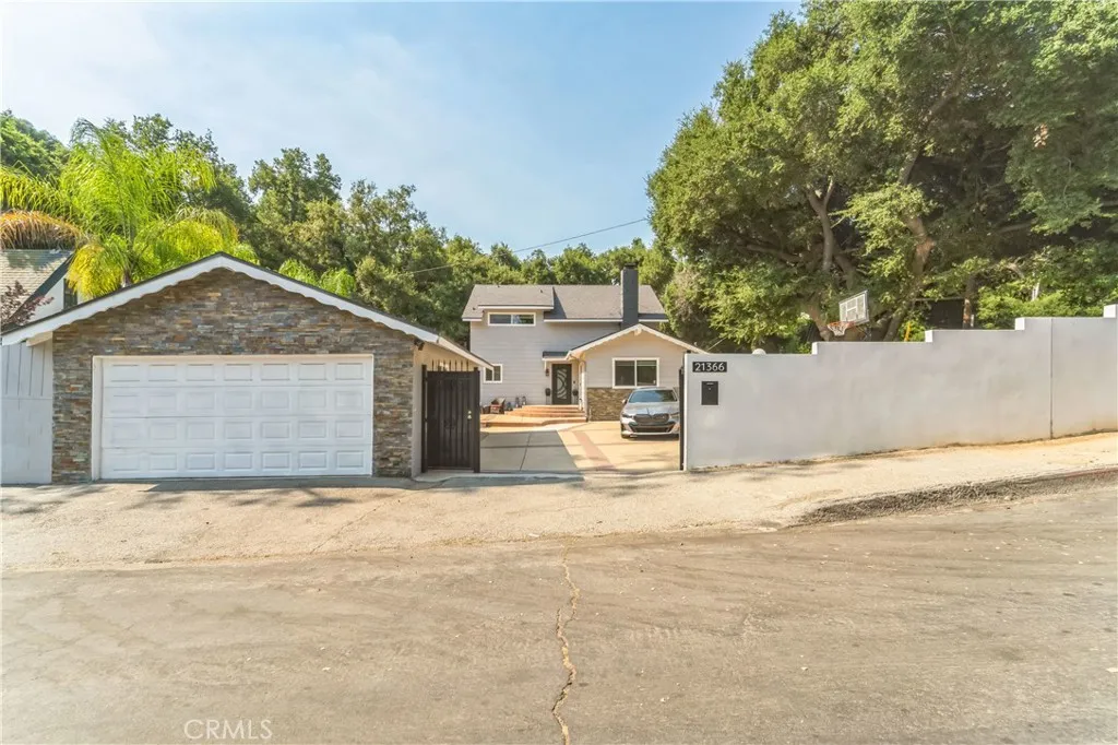 21366 Rios Street, Woodland Hills, CA 91364 - Photo 2 of 25, Woodland Hills, CA