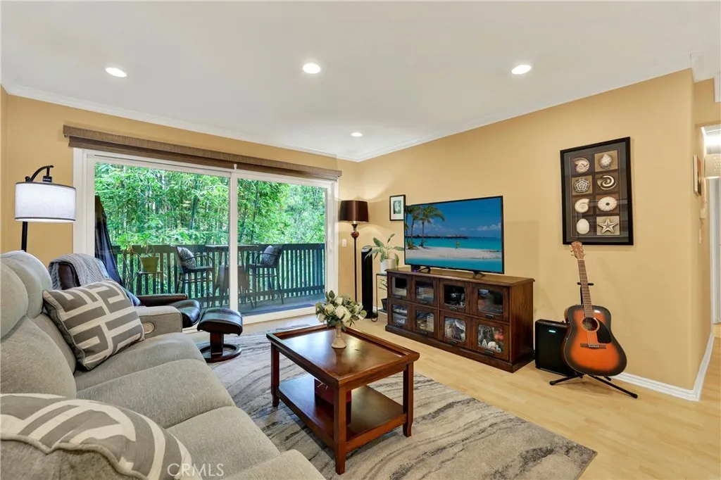552 N Bellflower Unit 303, Long Beach, CA 90814 - Photo 2 of 36, Long Beach, CA